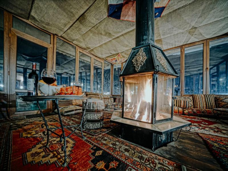 Elysa E Cave House image