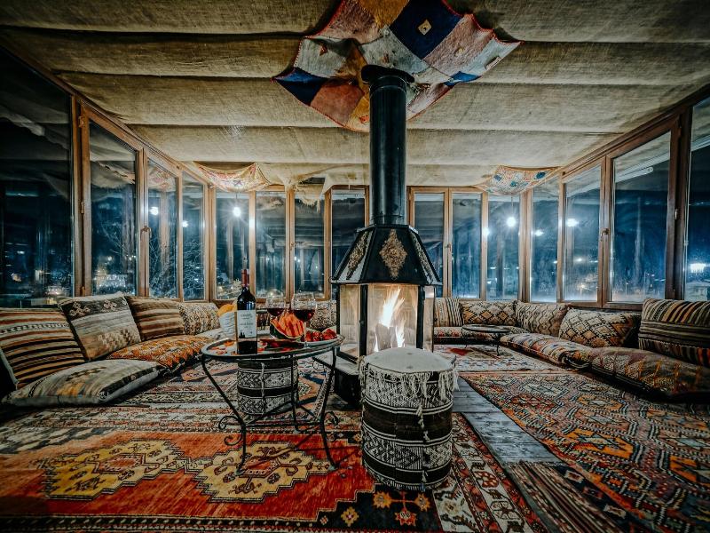 Elysa E Cave House image