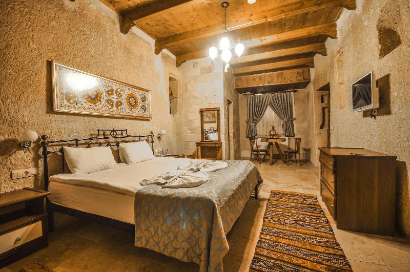 Blue Moon Cave Hotel image