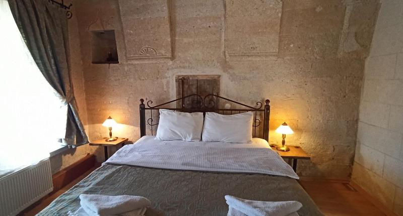 Blue Moon Cave Hotel image