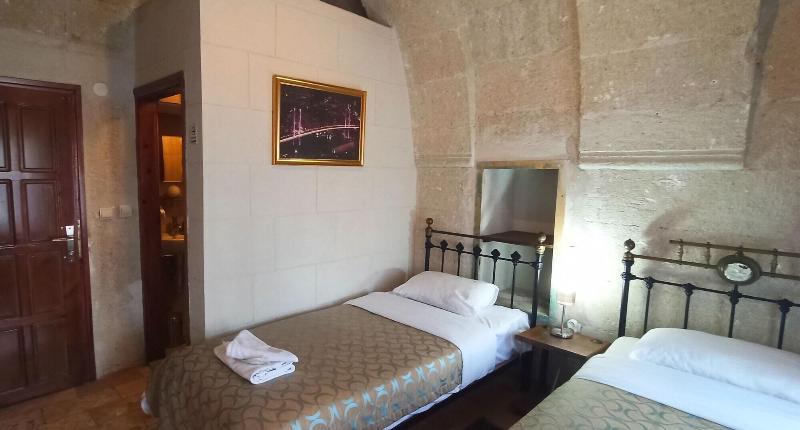 Blue Moon Cave Hotel image