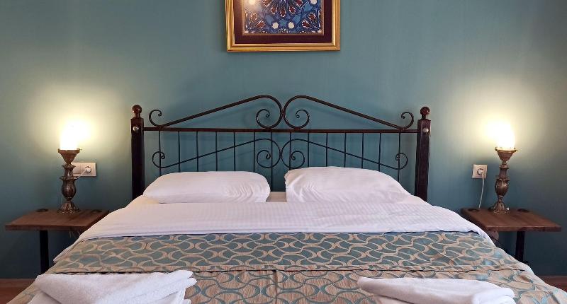 Blue Moon Cave Hotel image