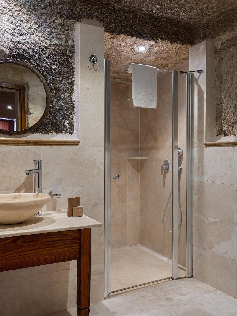 Aza Cave Hotel