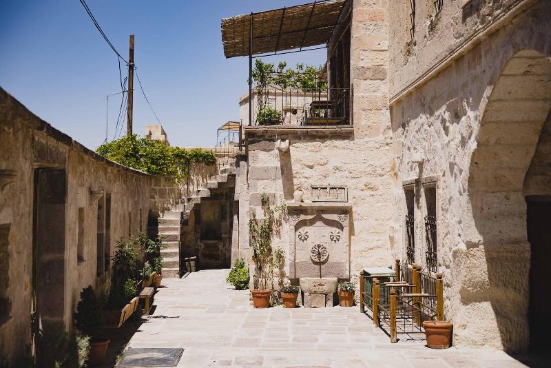 Aza Cave Hotel