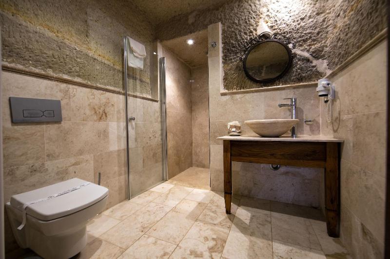 Aza Cave Hotel