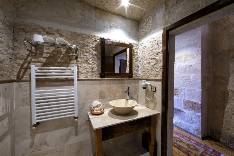 Aza Cave Hotel