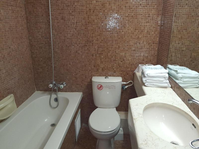 Hotel Marom image