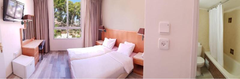Hotel Marom image