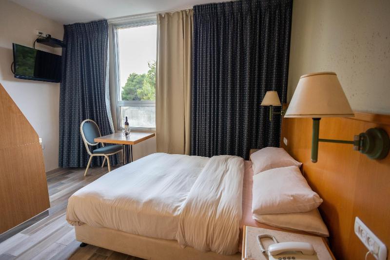 Hotel Marom image