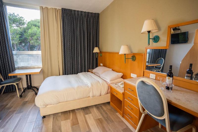 Hotel Marom image