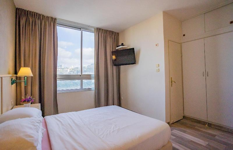 Hotel Marom image