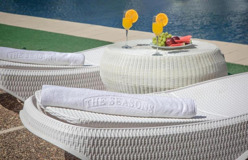 The Seasons On The Sea image