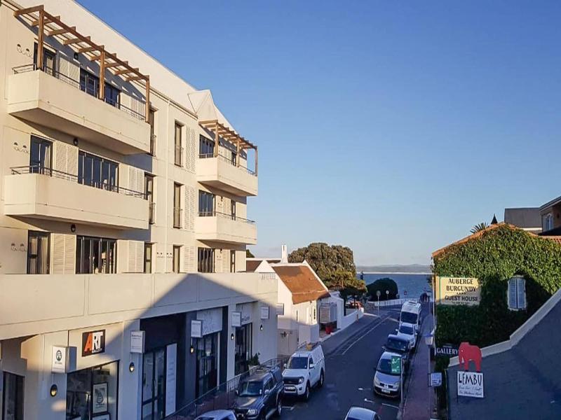 Zzzone Boutique Hostel image