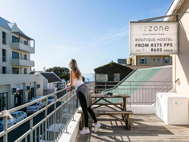 Zzzone Boutique Hostel image