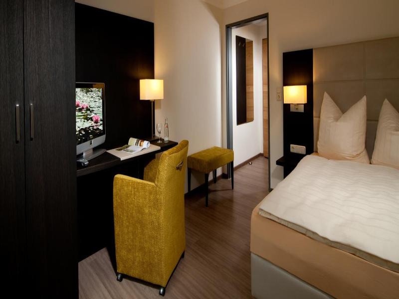 Hotel-Restaurant Pollmanns image