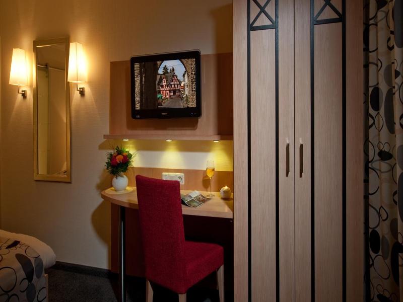 Hotel-Restaurant Pollmanns image