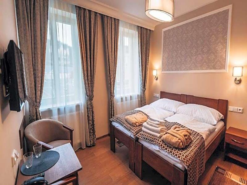 Star Hotel image