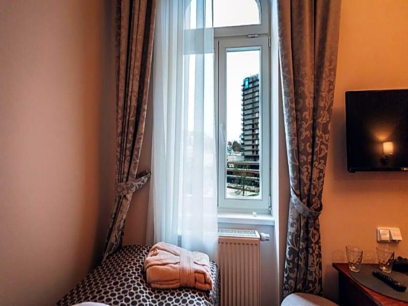 Star Hotel image