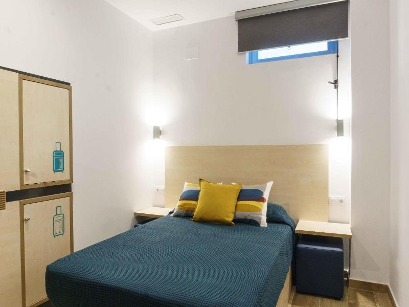 Take Hostel Conil image