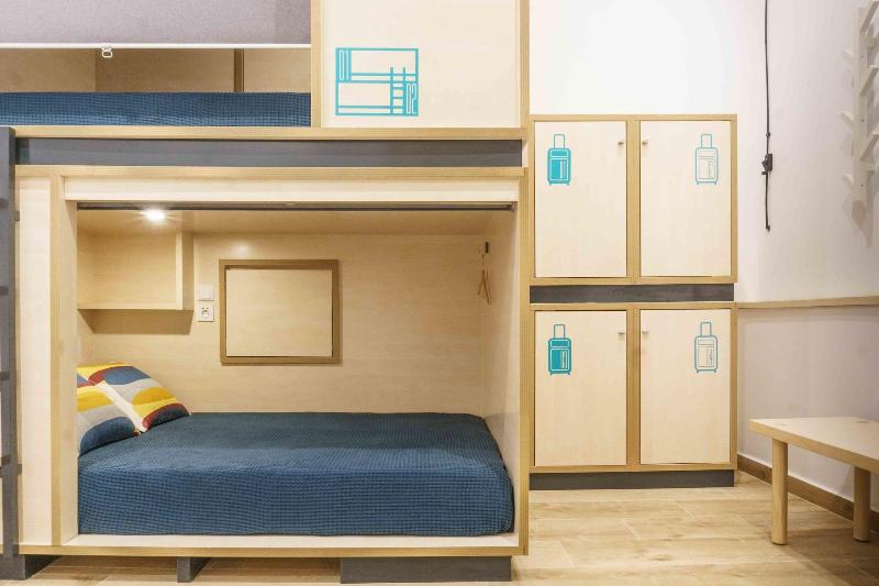 Take Hostel Conil image