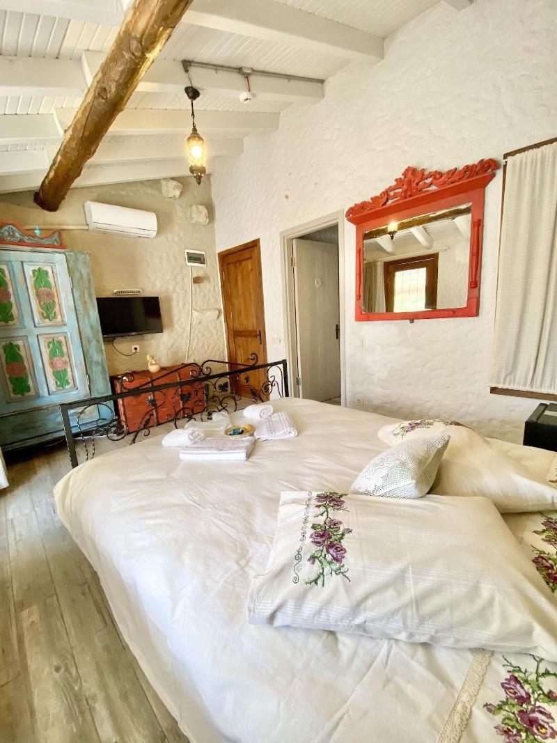 Mahzen Alacati Adults Only image