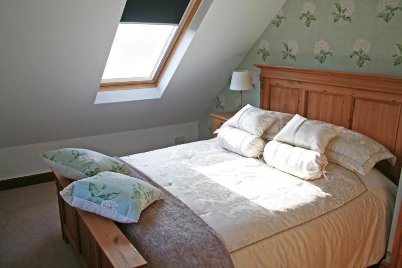 Avon Lodge image
