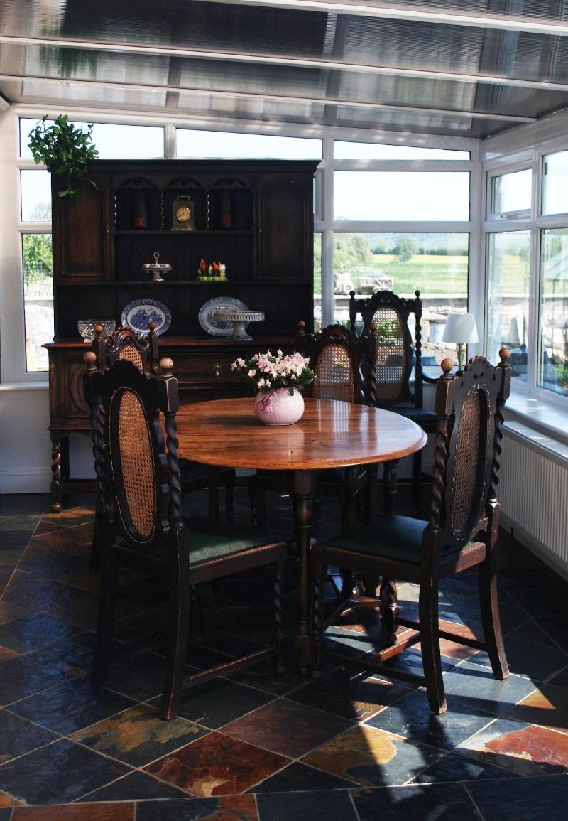 Avon Lodge image