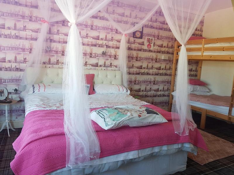 A P At The Sheron House image