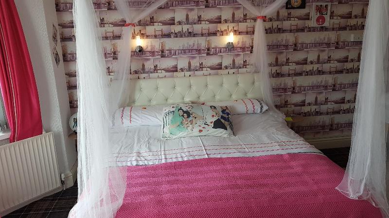 A P At The Sheron House image