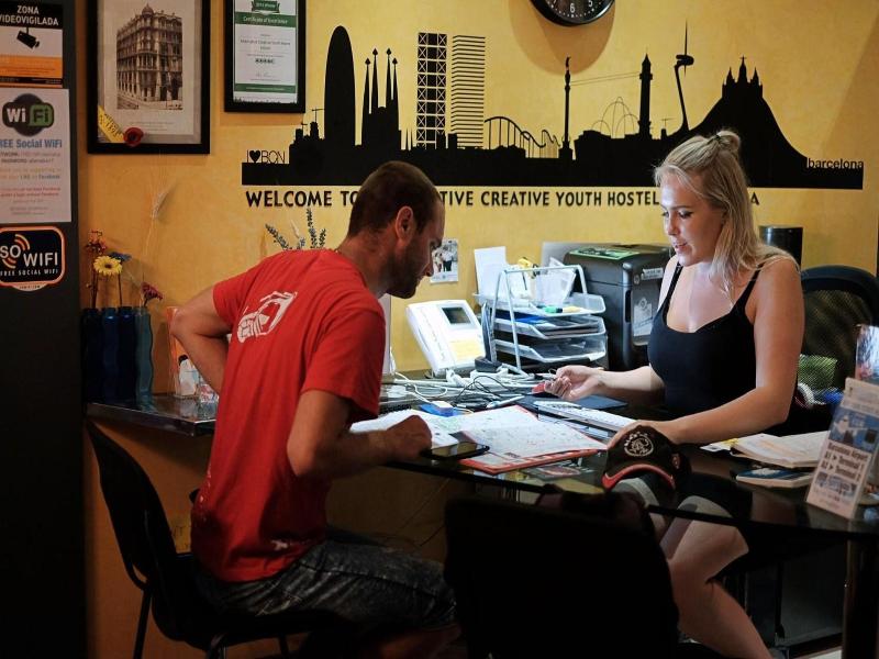Alternative Creative Youth Hostel Barcelona image