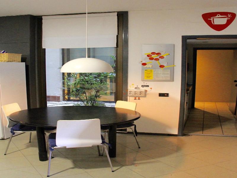 Alternative Creative Youth Hostel Barcelona image