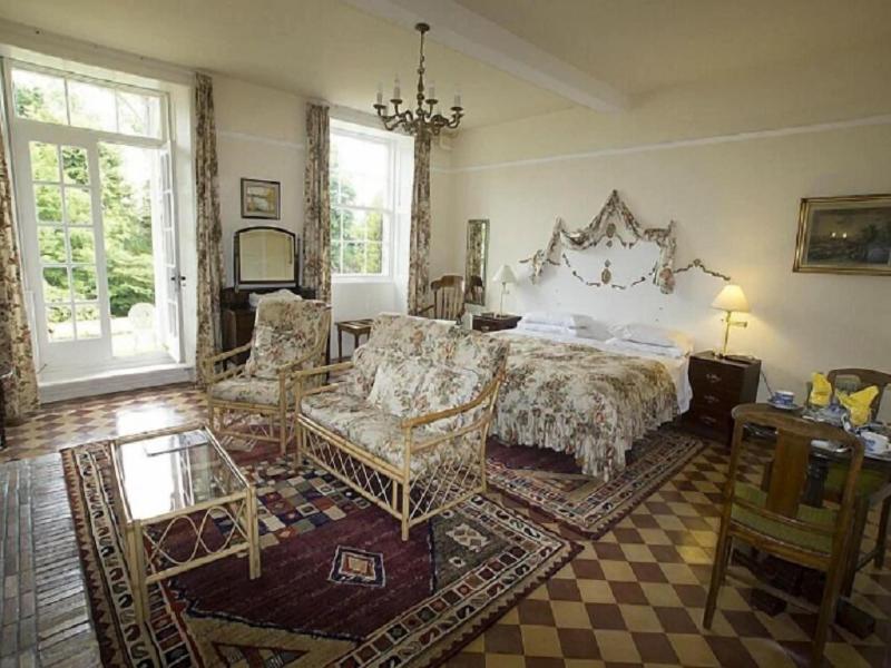 Stravithie Castle image