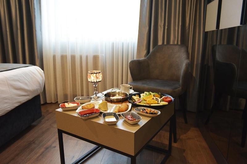 Frt Aa Rla Nes Otel image