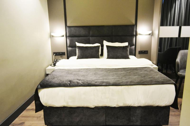 Frt Aa Rla Nes Otel image