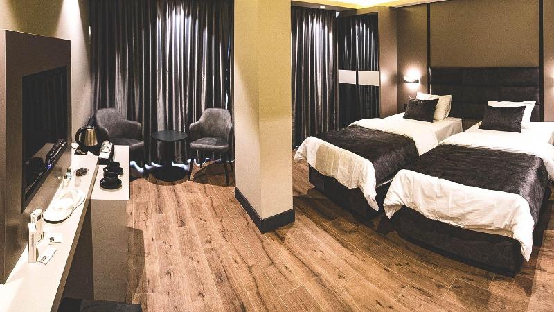 Frt Aa Rla Nes Otel image