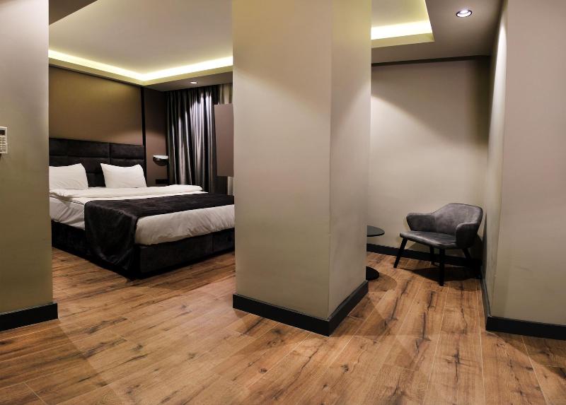 Frt Aa Rla Nes Otel image
