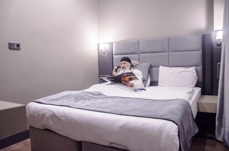 Frt Aa Rla Nes Otel image
