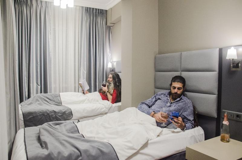 Frt Aa Rla Nes Otel image