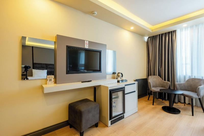 Frt Aa Rla Nes Otel image