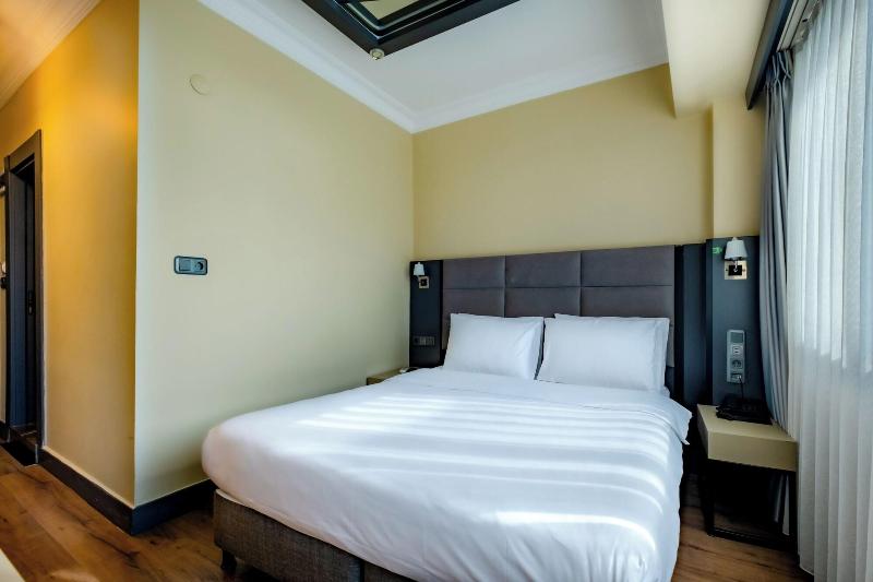 Frt Aa Rla Nes Otel image