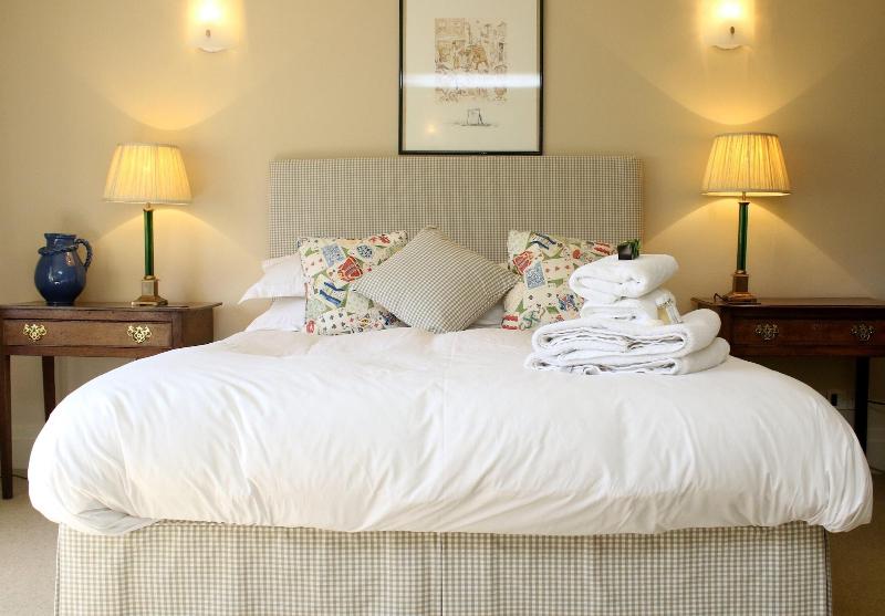 Aylworth Manor image