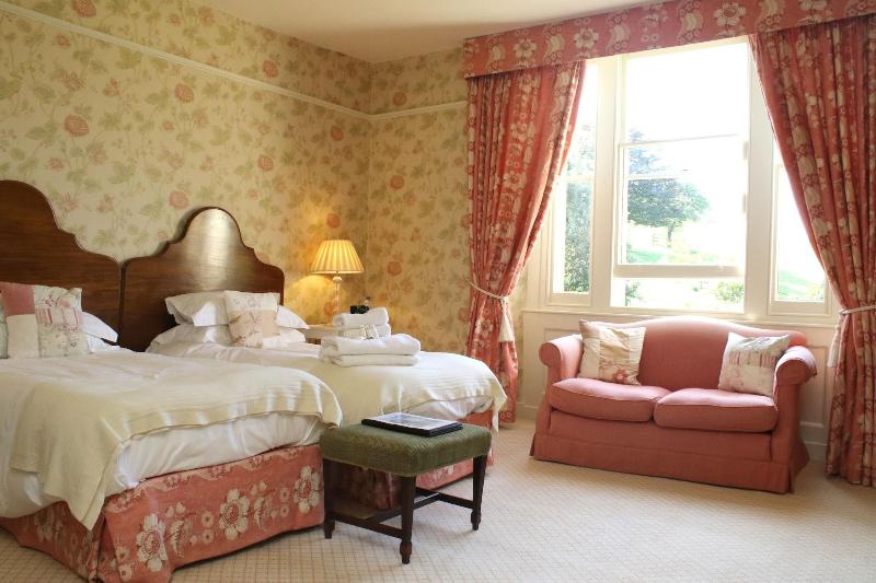 Aylworth Manor image