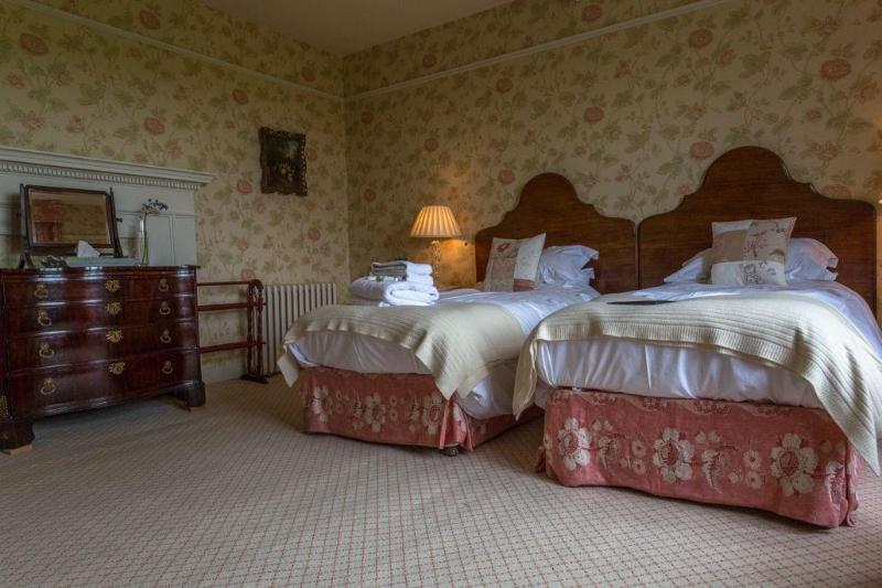 Aylworth Manor image