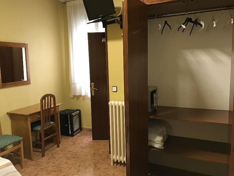 Hostal Internacional image