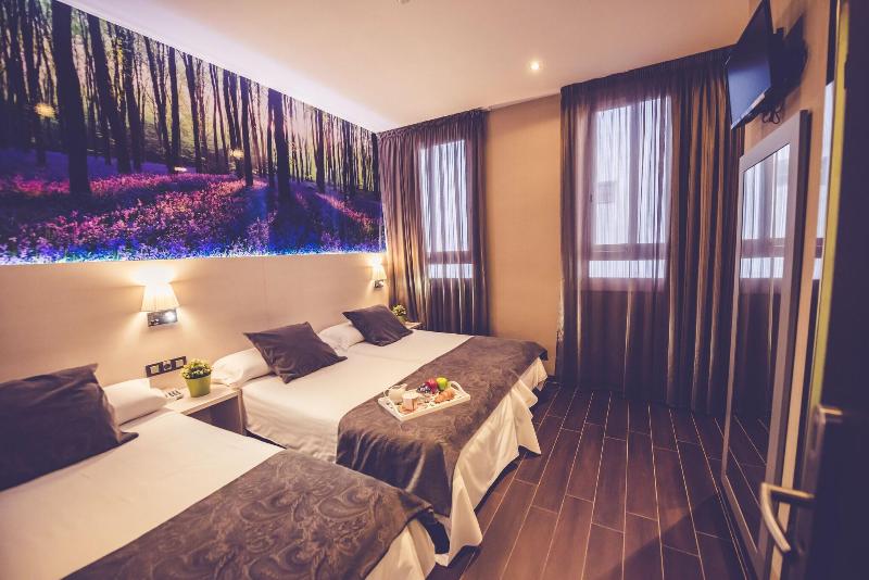 Hostal Prado image
