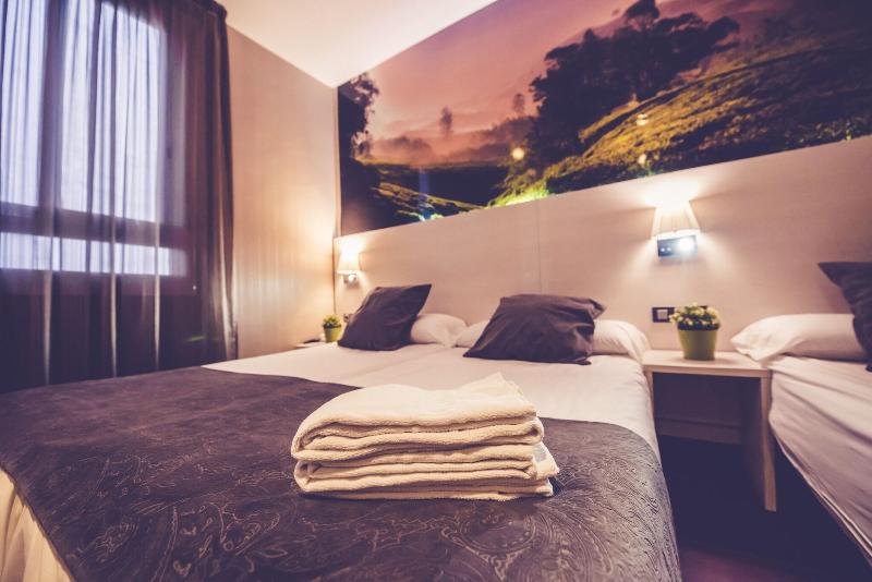 Hostal Prado image