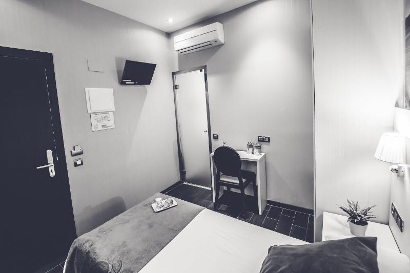 Hostal Prado image
