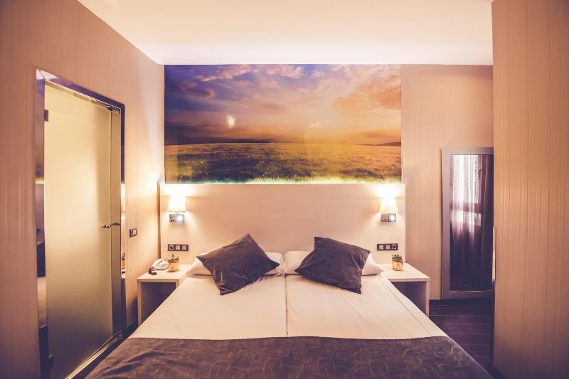 Hostal Prado image