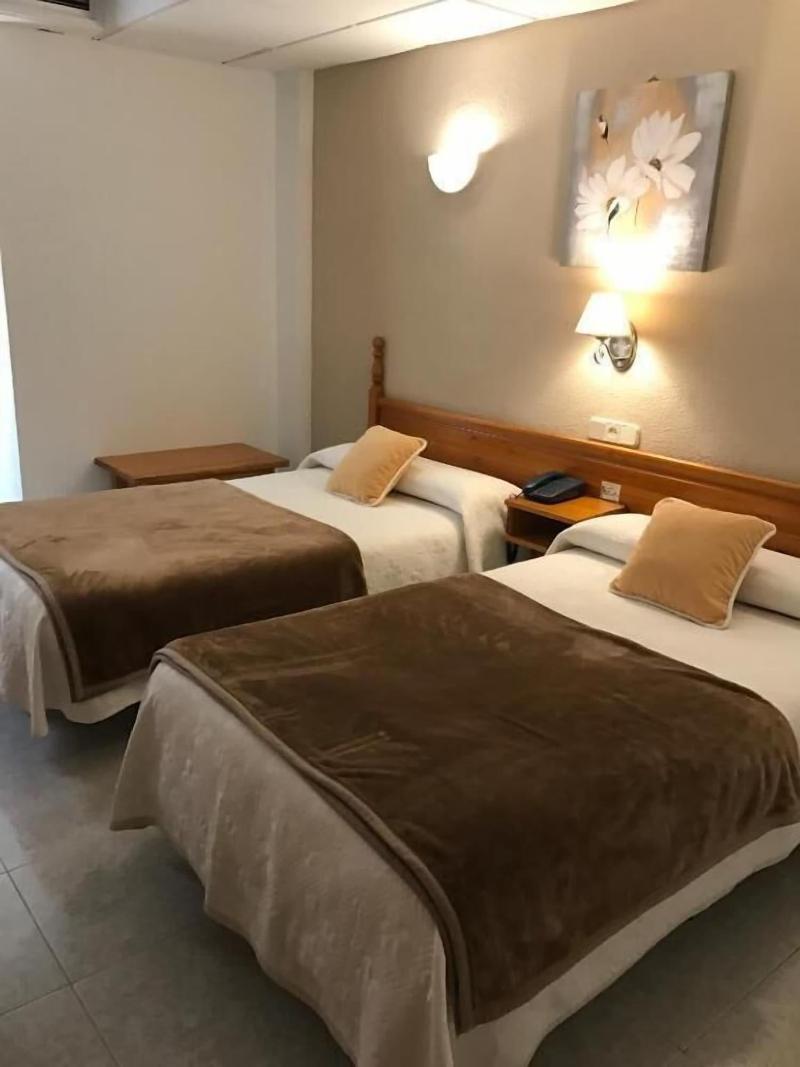 Hostal Alca Zar image