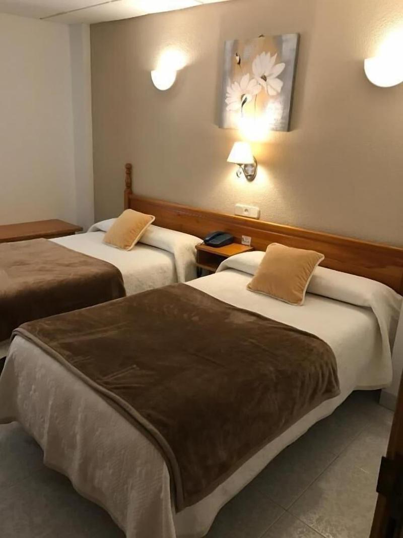 Hostal Alca Zar image